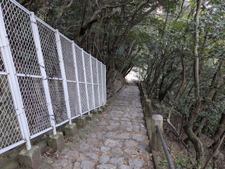 石階段